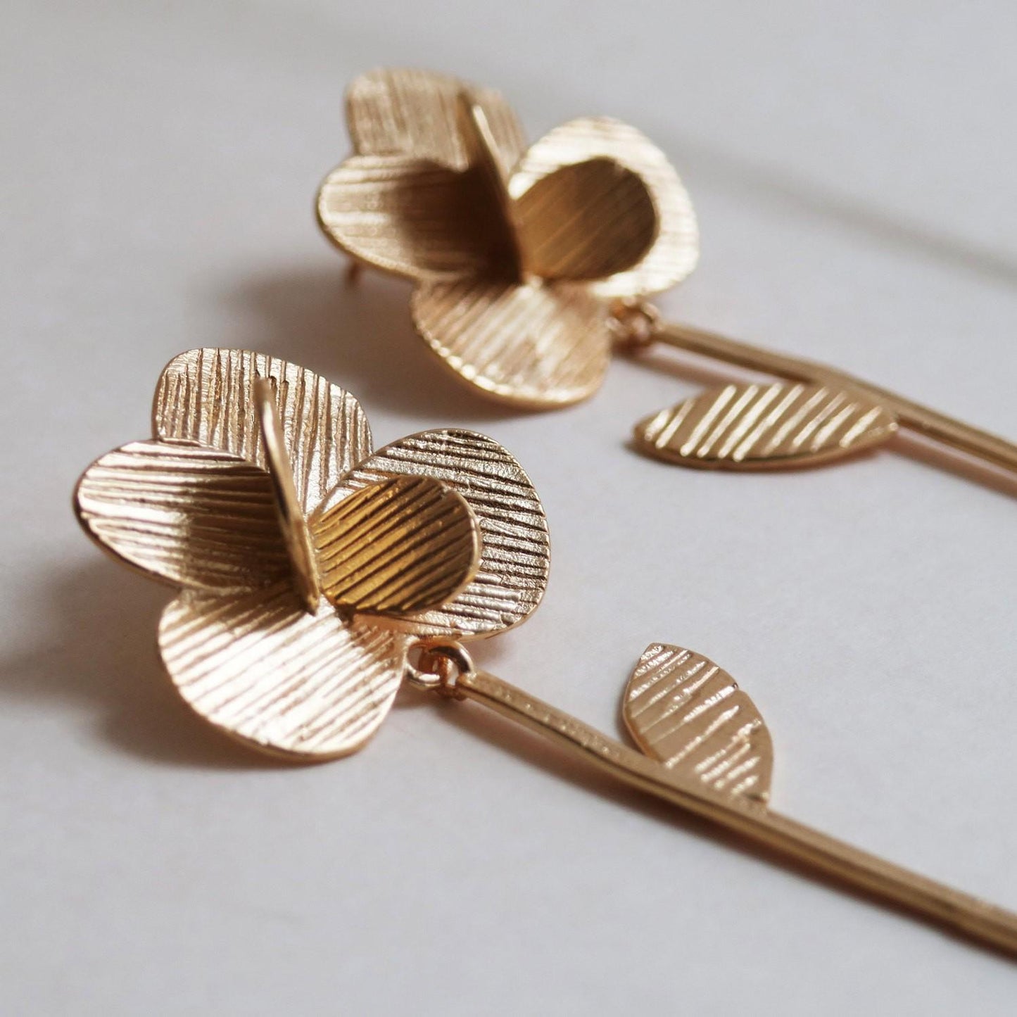 Orecchini Fiore con Stelo Placcati Oro 24K