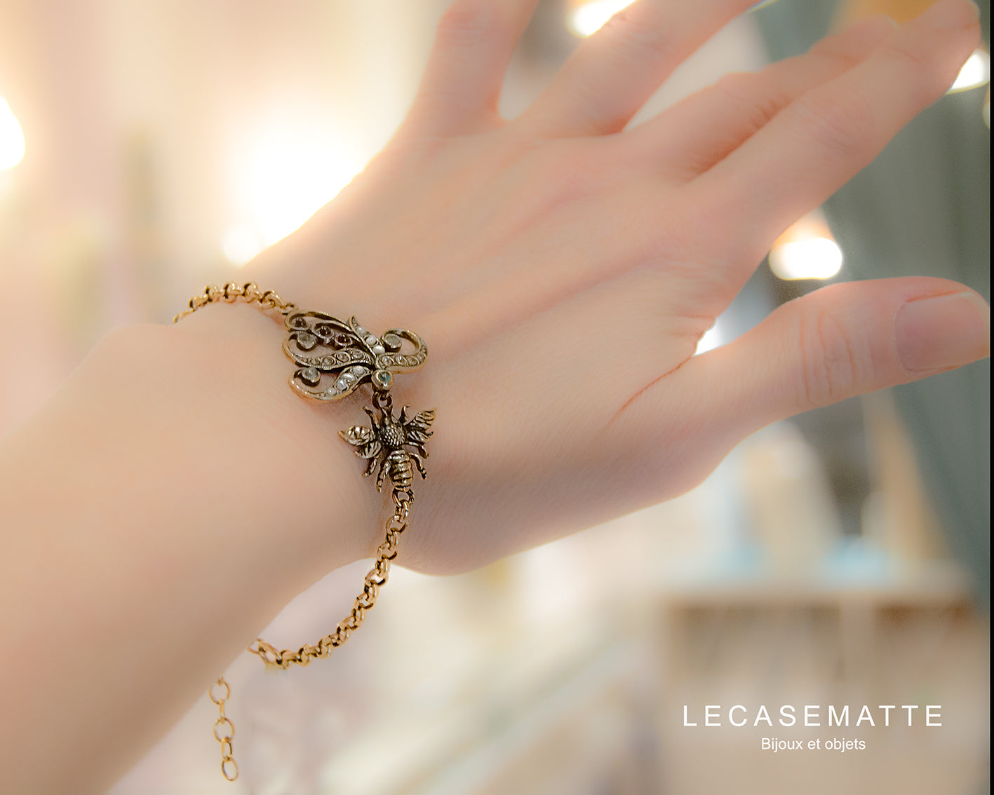 Bracciale Ape - Bracciale Vintage in Ottone Dorato con Perle, Pietre Dure e Swarovski (Codice: BR AP)