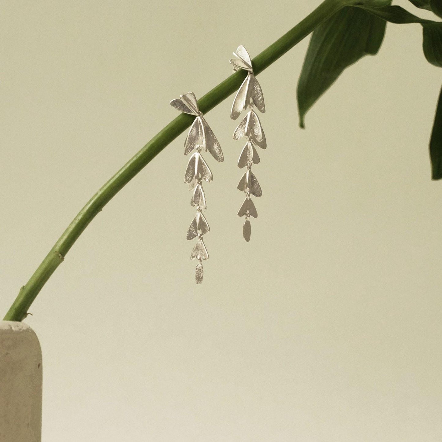 Orecchini Pendenti Foglia in Argento